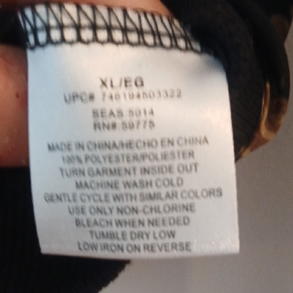 Floral Black and Red Women's Top - Picture 3 of 8